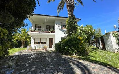 Exterior view of House or chalet for sale in Noja  with Private garden, Terrace and Balcony