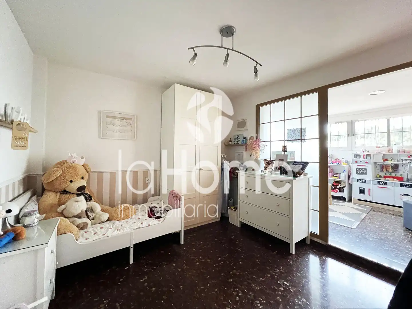Habitación de Casa o chalet en venta en Paterna con Aire acondicionado, Calefacción y Jardín privado