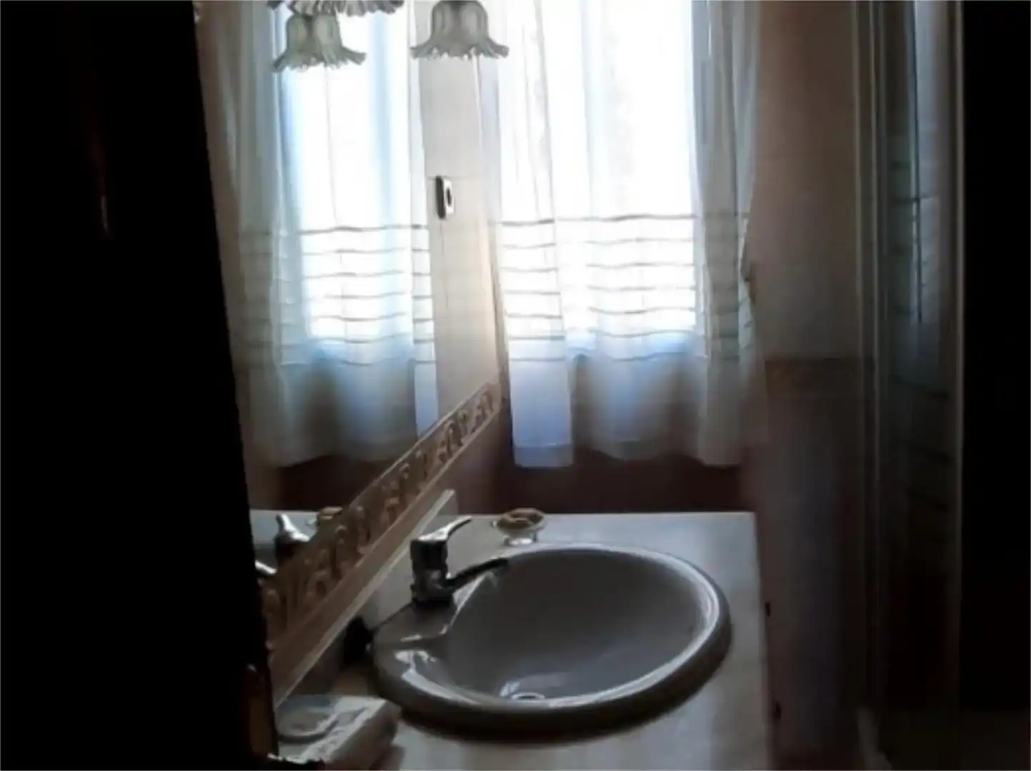Bathroom of Houses for sale in Linares  with Air Conditioner and Balcony