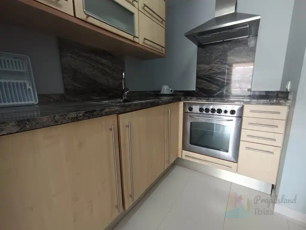 Flat for rent in Calle De La Mediterrania, Ses Figueretes - Platja d'en Bossa - Cas Serres