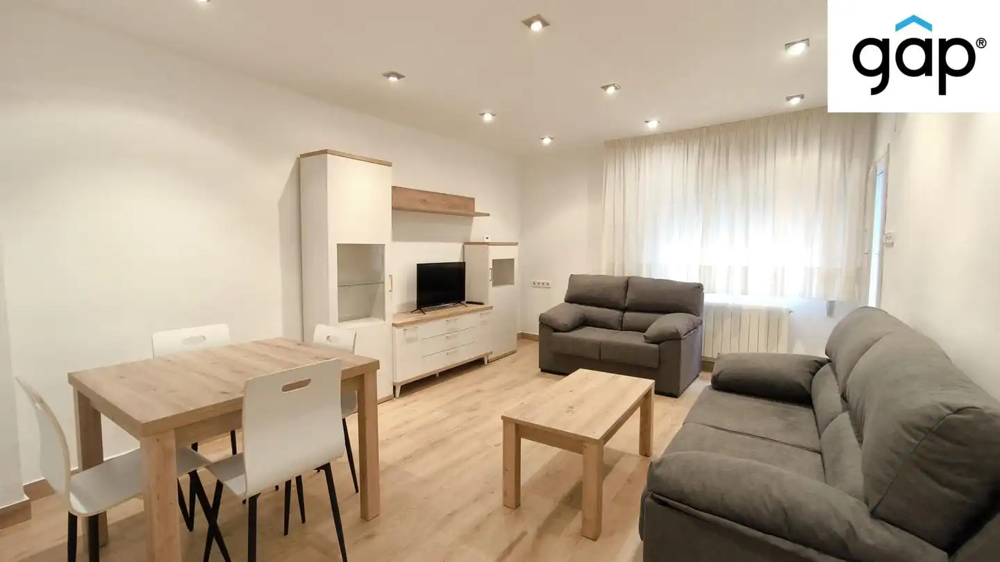 Appartement avec ascenseur à louer à Calle de Noheda