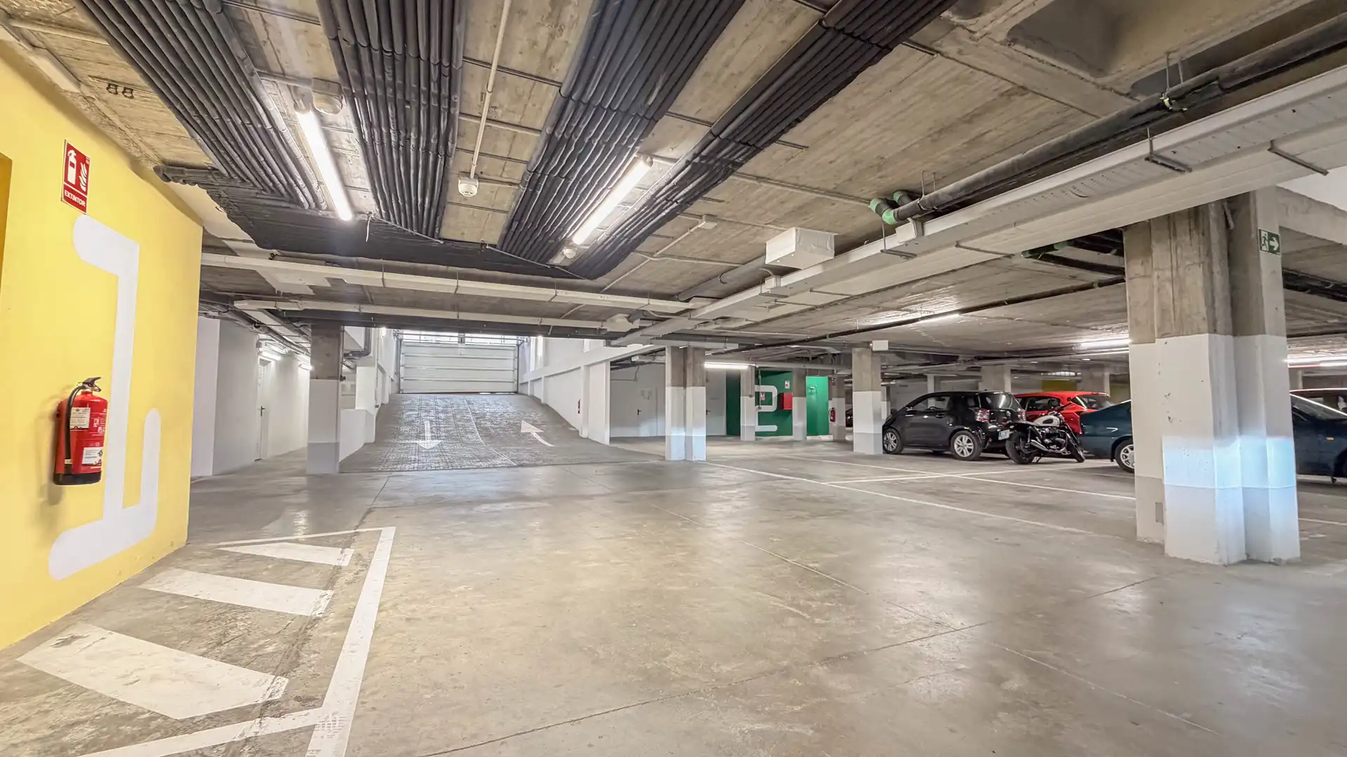 Parking de Piso de alquiler en Las Palmas de Gran Canaria con Jardín privado, Trastero y Piscina