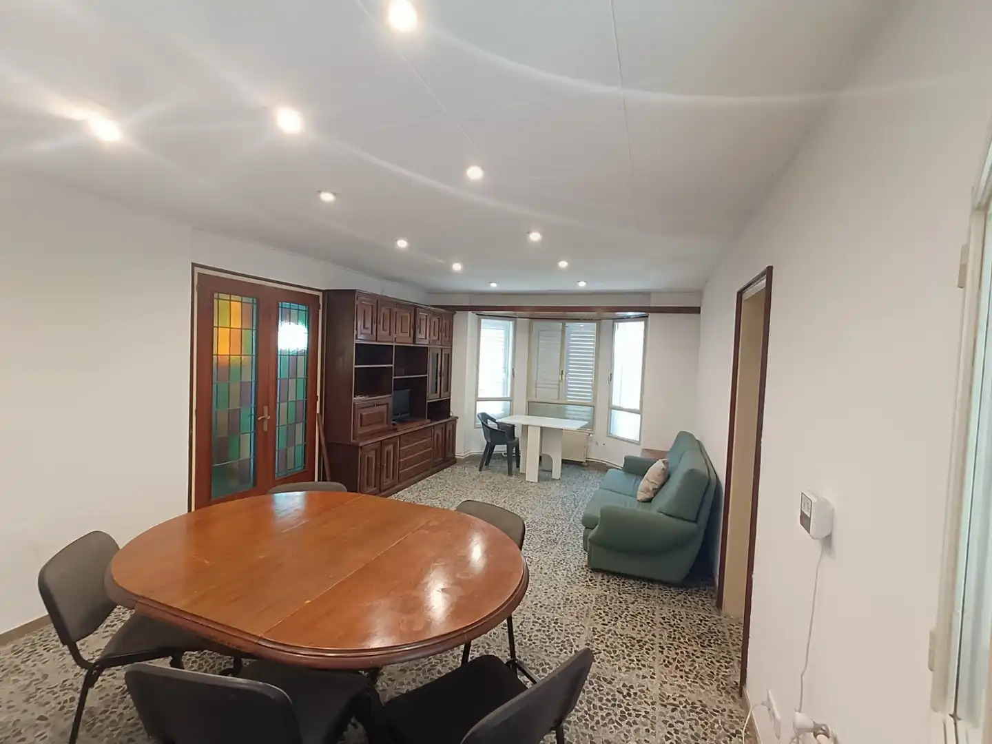 Wohnzimmer von Einfamilien-Reihenhaus zur Miete in Girona mit Heizung, Privatgarten und Terrasse