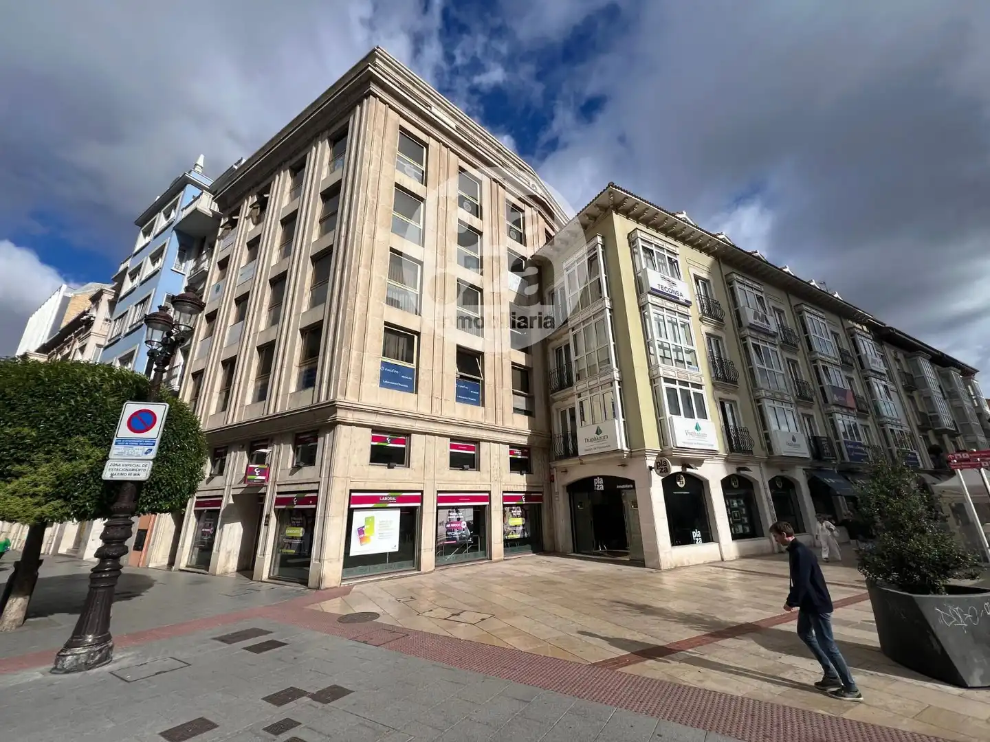 Oficina amb ascensor de lloguer a VITORIA