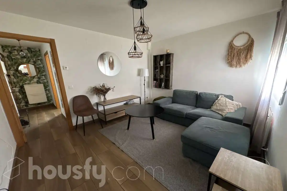 Flat for rent in Calle Ruiz de Alarnes, San Isidro