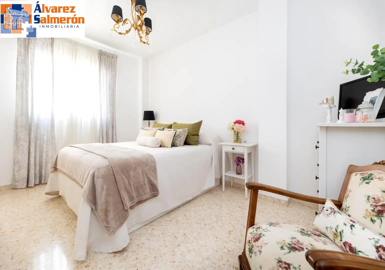 Habitación de Casa o chalet en venta en Albolote con Terraza, Trastero y Jacuzzi