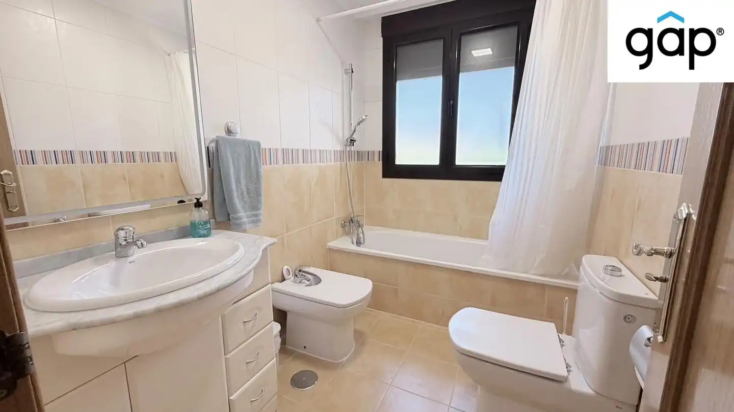 Bathroom of Houses for sale in Arcas del Villar  with Heating, Private garden and Furnished
