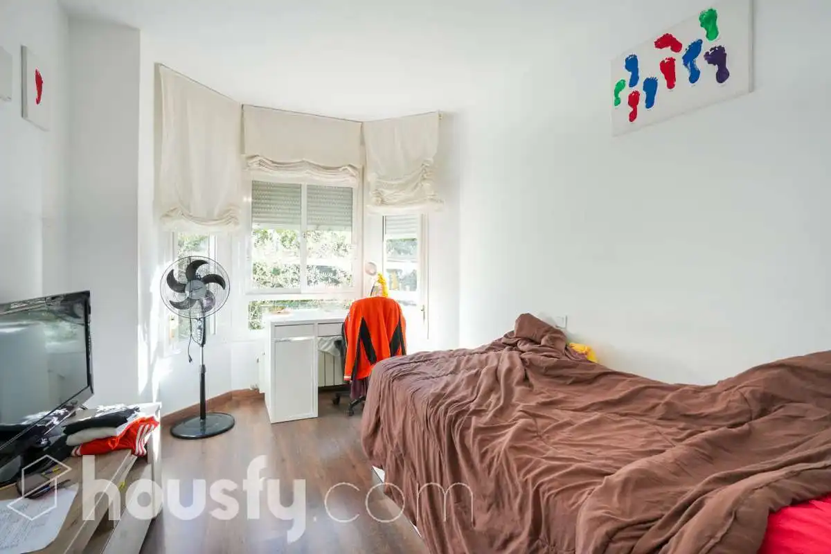 Habitación de Planta baja en venta en Las Rozas de Madrid con Aire acondicionado, Calefacción y Jardín privado