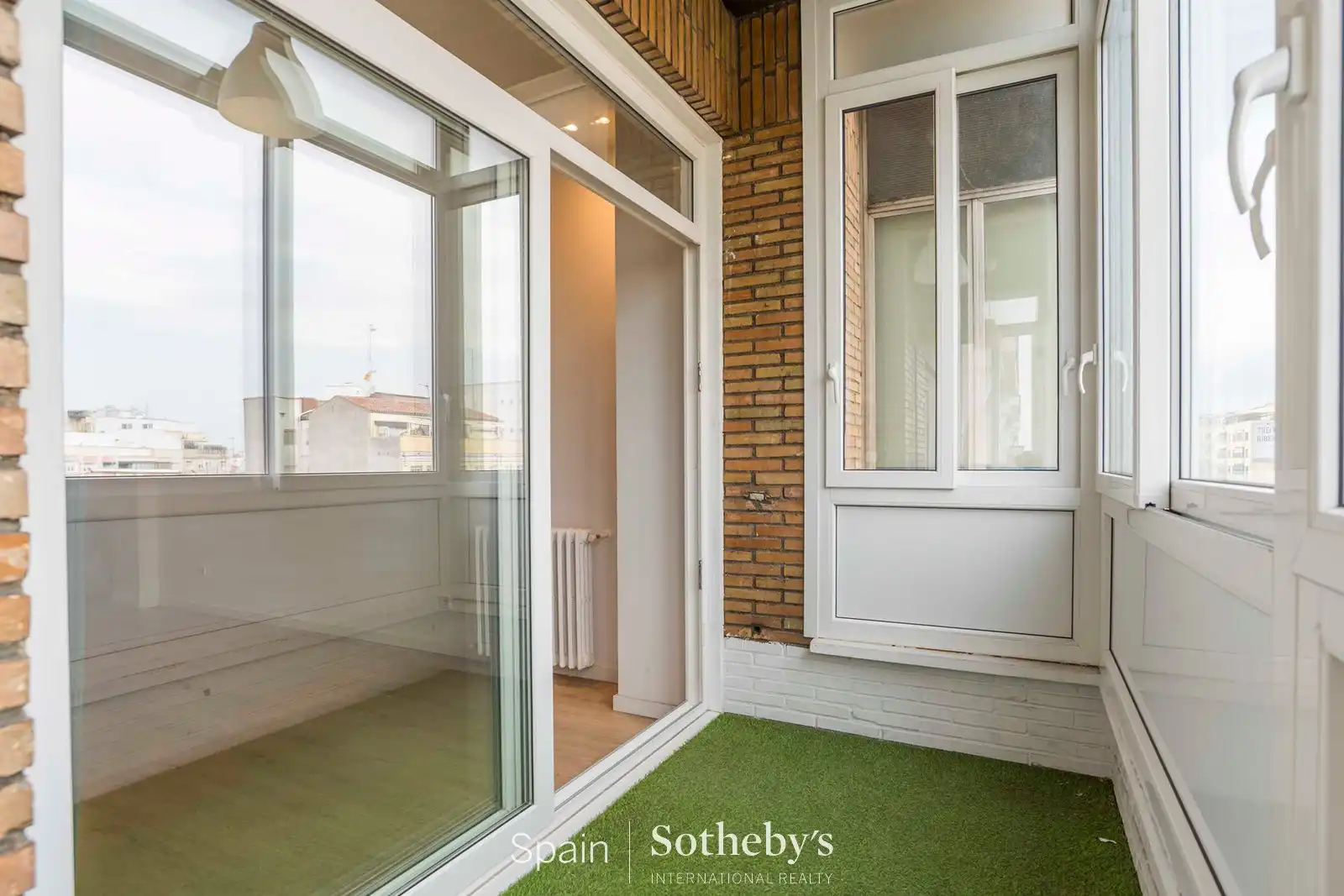 Terrasse von Wohnungen zum Verkauf in Madrid mit Klimaanlage, Heizung und Terrasse