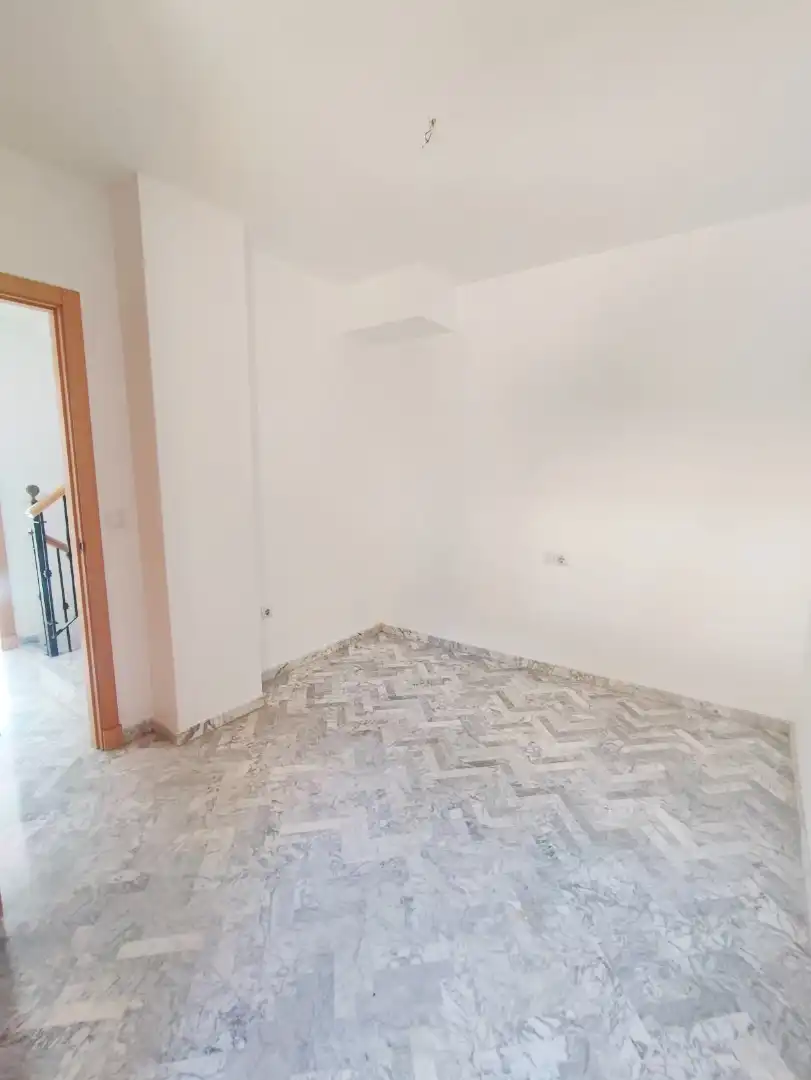 Dormitori de Casa adosada en venda en Los Barrios amb Alarma