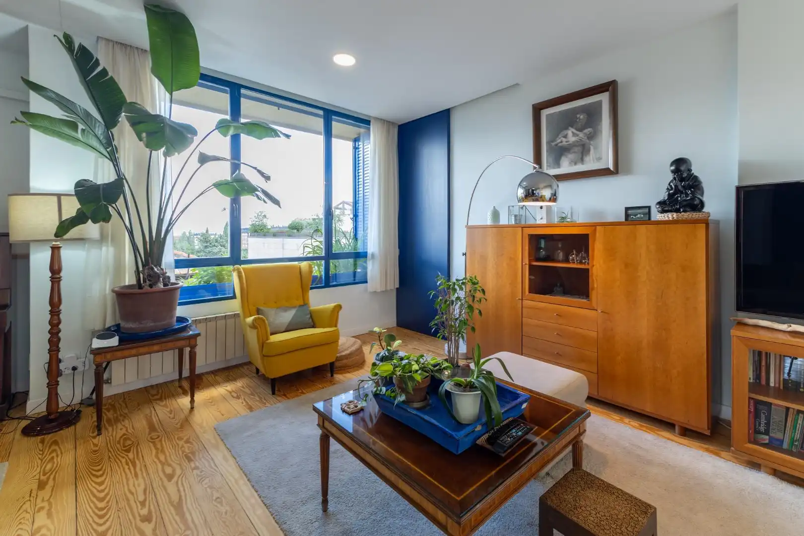 Sala d'estar de Casa o xalet en venda en Madrid amb Aire condicionat, Calefacció i Jardí privat