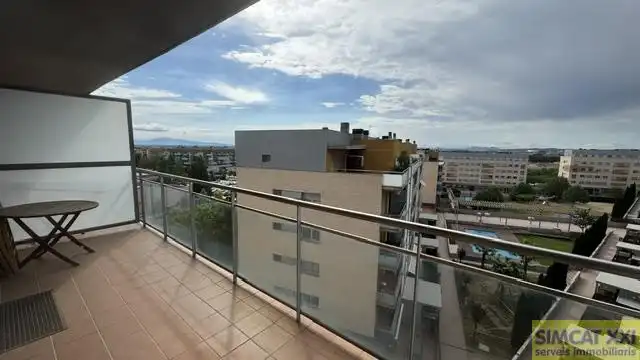 Terraza de Estudio en venta en Figueres con Terraza