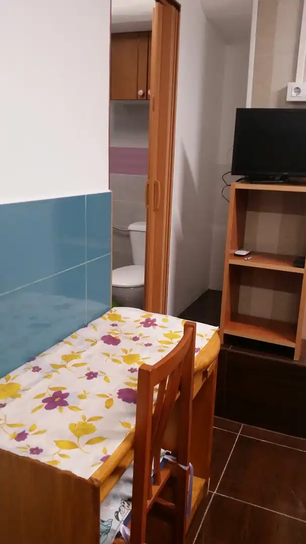 Bedroom of Flat for rent in Barcelona  with Air Conditioner, Heating and Washing machine