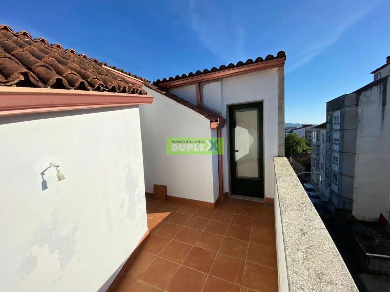 Terrassa de Àtic en venda en Pontevedra Capital  amb Calefacció