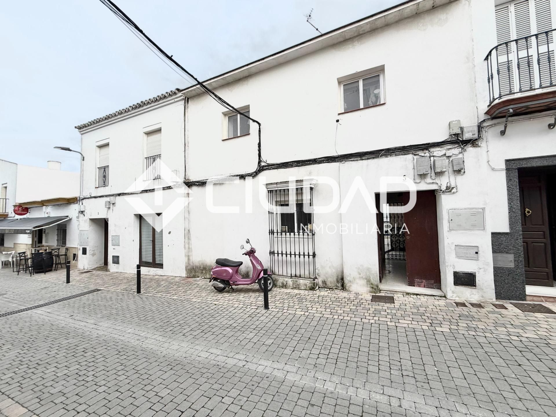 Vista exterior de Estudio en venta en Lebrija