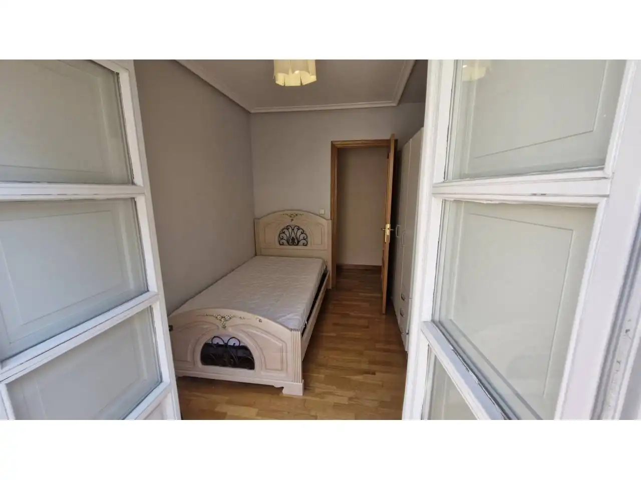 Schlafzimmer von Wohnung zur Miete in  Logroño mit Heizung, Parkett und Abstellraum