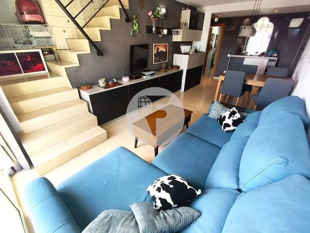 Sala d'estar de Dúplex en venda en Terrassa amb Calefacció, Terrassa i Traster