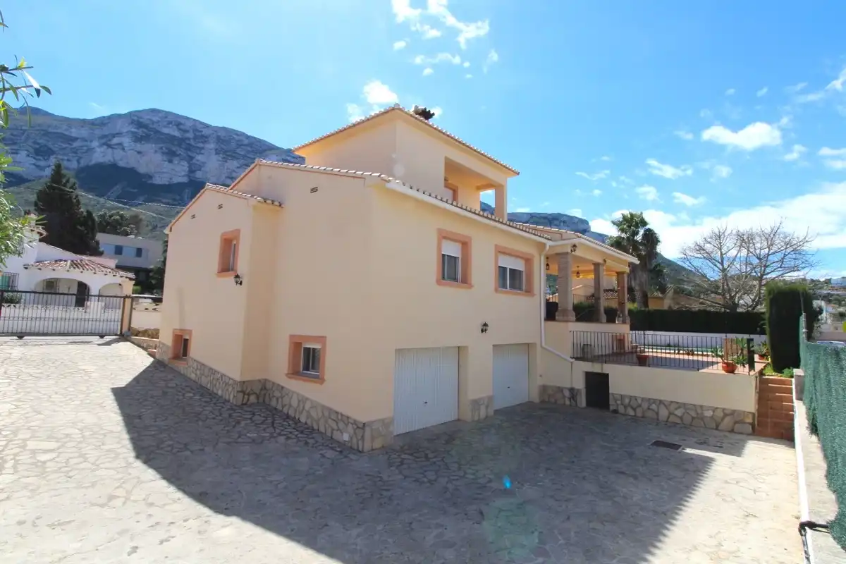 Chalet con piscina en venta en El Montgó, imagen 7