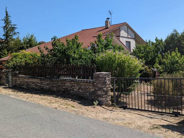Casa-chalet en Venta en Valle de Yerri / Deierri