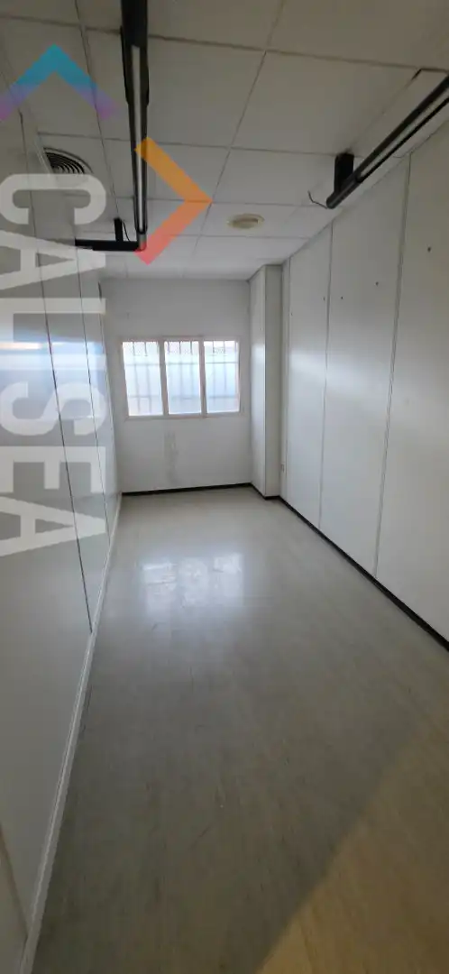 Nave industrial de alquiler en Sabadell