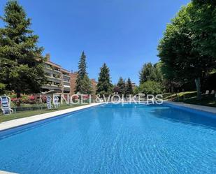 Schwimmbecken von Wohnungen miete in La Moraleja mit Klimaanlage, Heizung und Terrasse