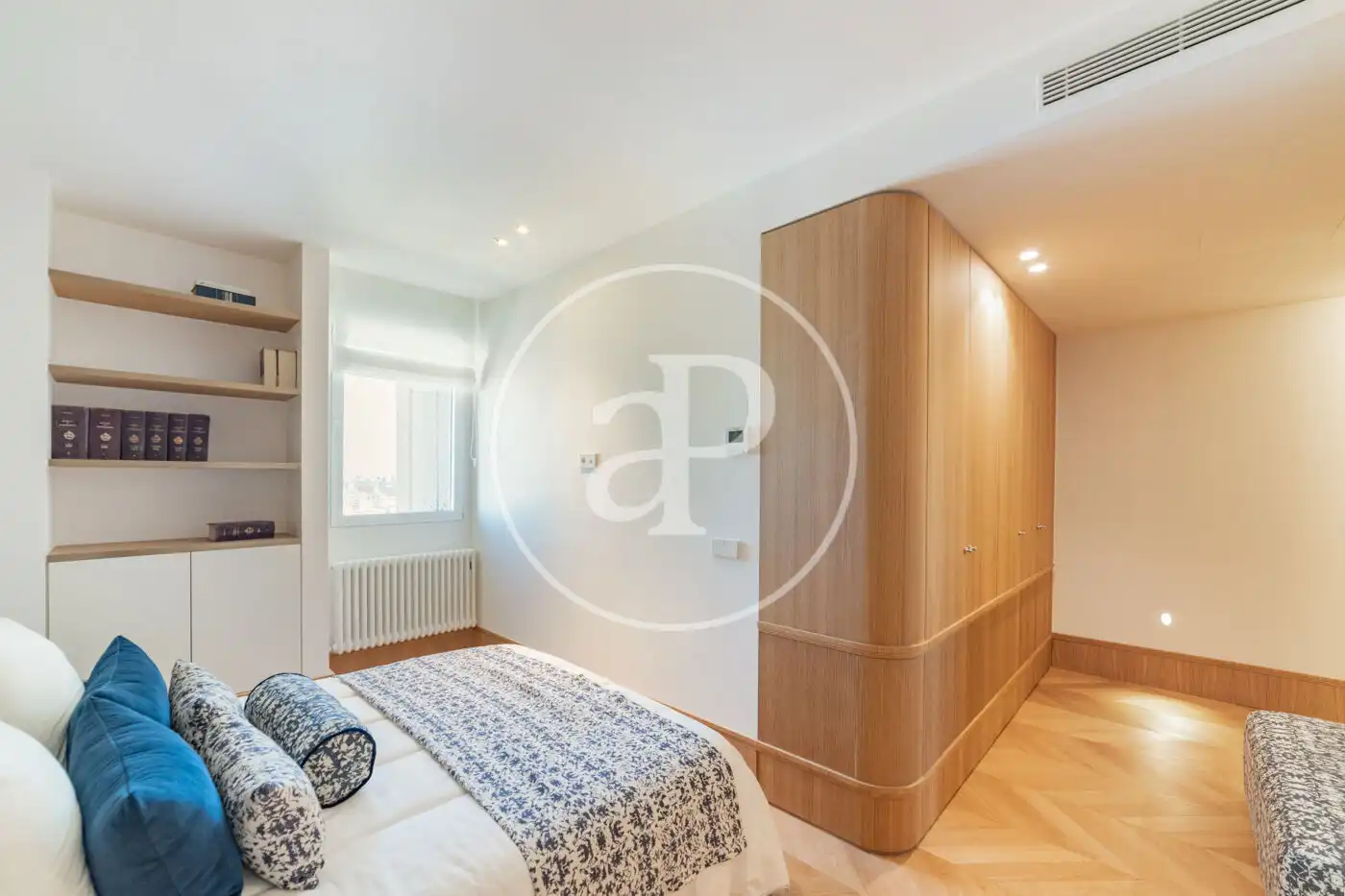 Schlafzimmer von Wohnung zum Verkauf in Madrid mit Klimaanlage, Heizung und Terrasse