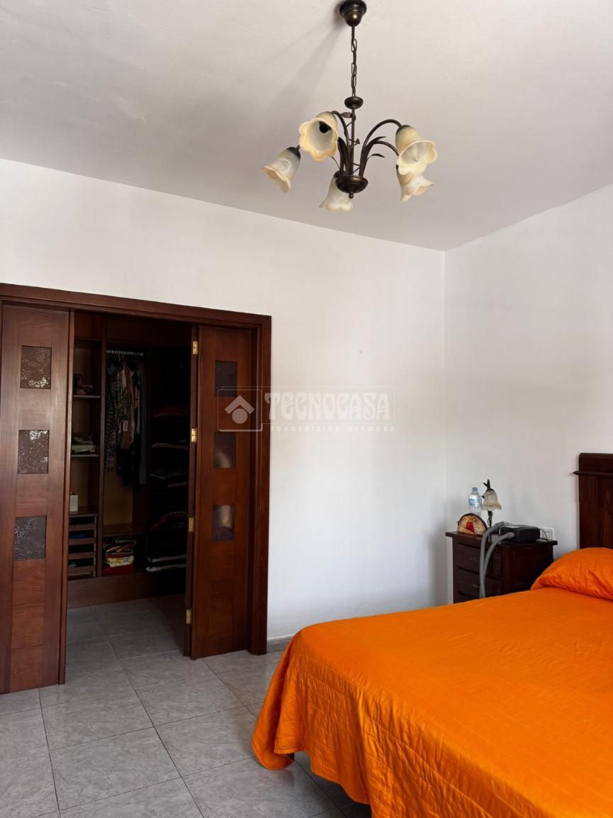 Single-family semi-detached for sale in San Bartolomé pueblo