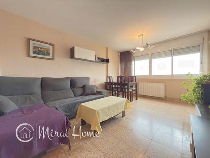 Living room of Flat for sale in Santa Perpètua de Mogoda  with Air Conditioner