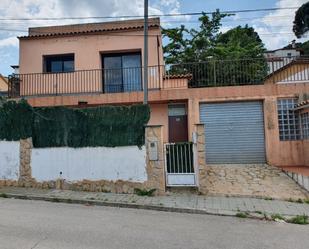 Vista exterior de Casa adosada en venda en Tordera