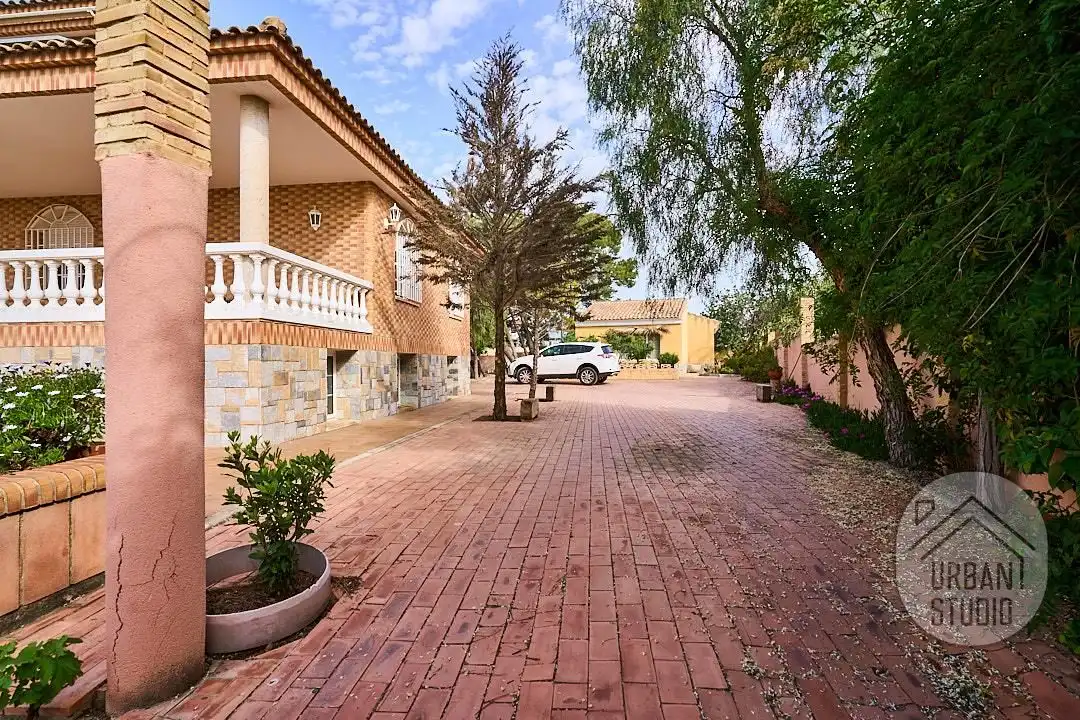 Exterior view of Houses for sale in San Vicente del Raspeig / Sant Vicent del Raspeig  with Heating, Private garden and Terrace
