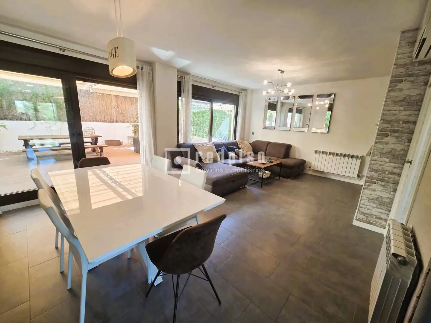 Vista exterior de Casa o chalet en venta en Rivas-Vaciamadrid con Aire acondicionado, Calefacción y Jardín privado