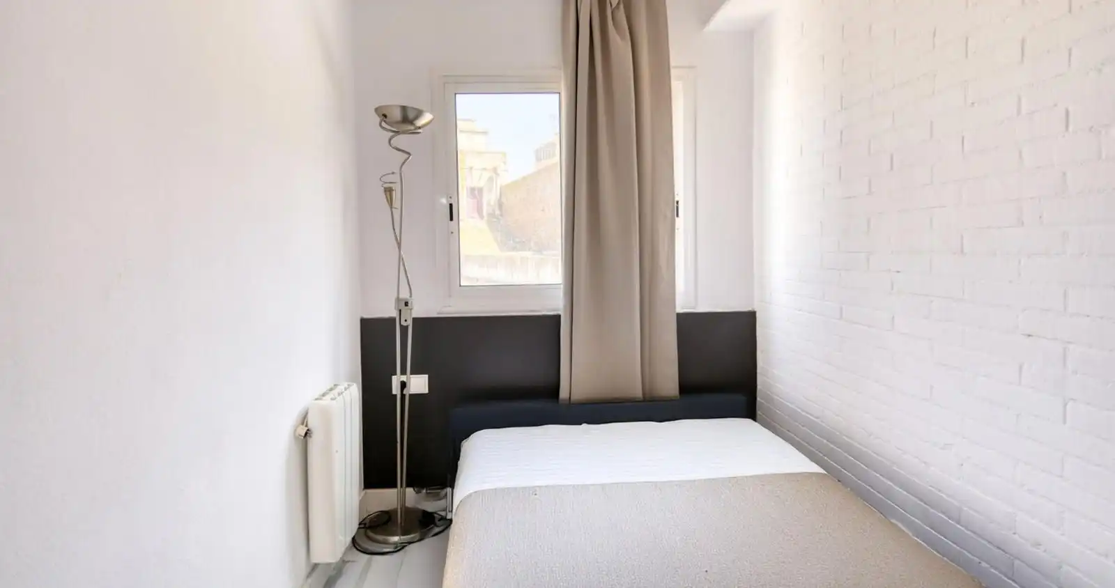 Habitación de Ático en venta en Población de Arroyo con Aire acondicionado, Calefacción y Balcón