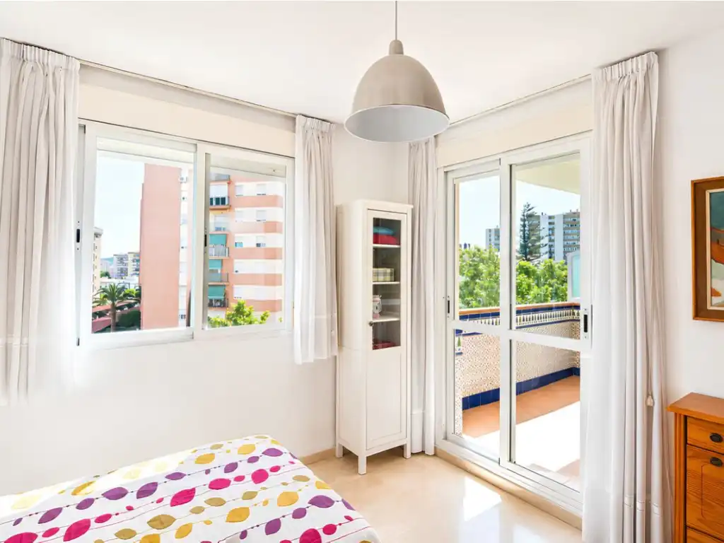 Bedroom of Flat for sale in Fuengirola  with Air Conditioner, Terrace and Swimming Pool