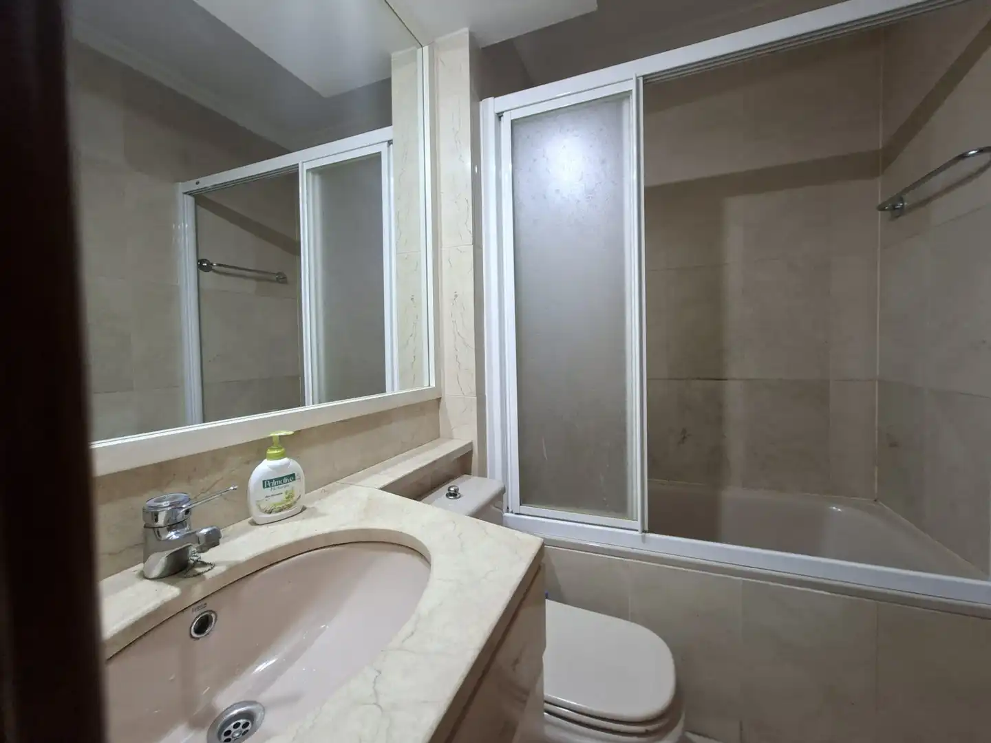 Bathroom of Flat for sale in Badalona  with Air Conditioner, Heating and Terrace