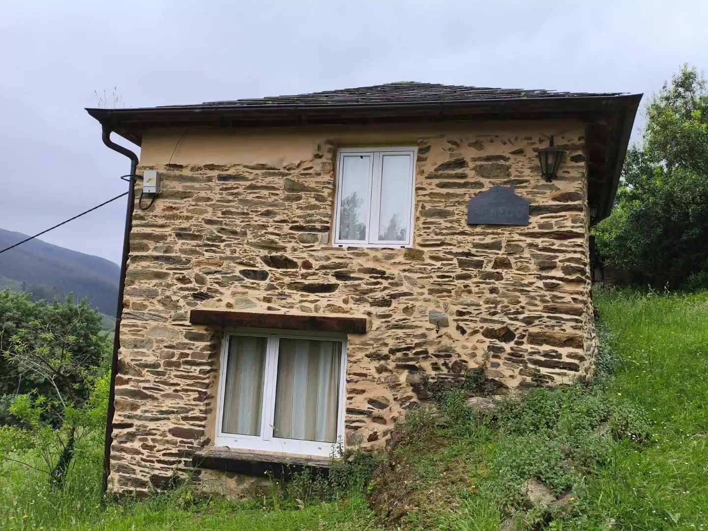 Vista exterior de Finca rústica en venda en Vegadeo amb Calefacció i Balcó
