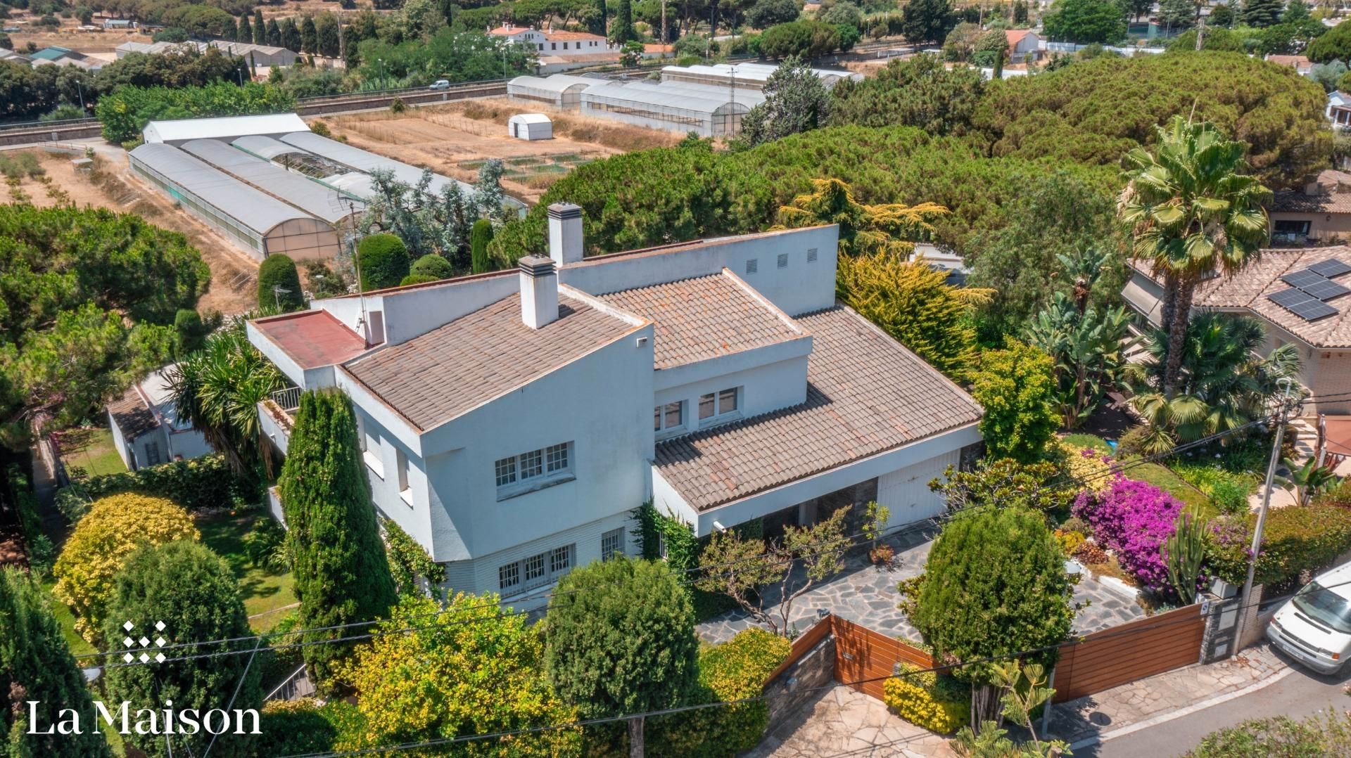 Vista exterior de Casa o xalet en venda en Cabrils amb Calefacció, Jardí privat i Parquet