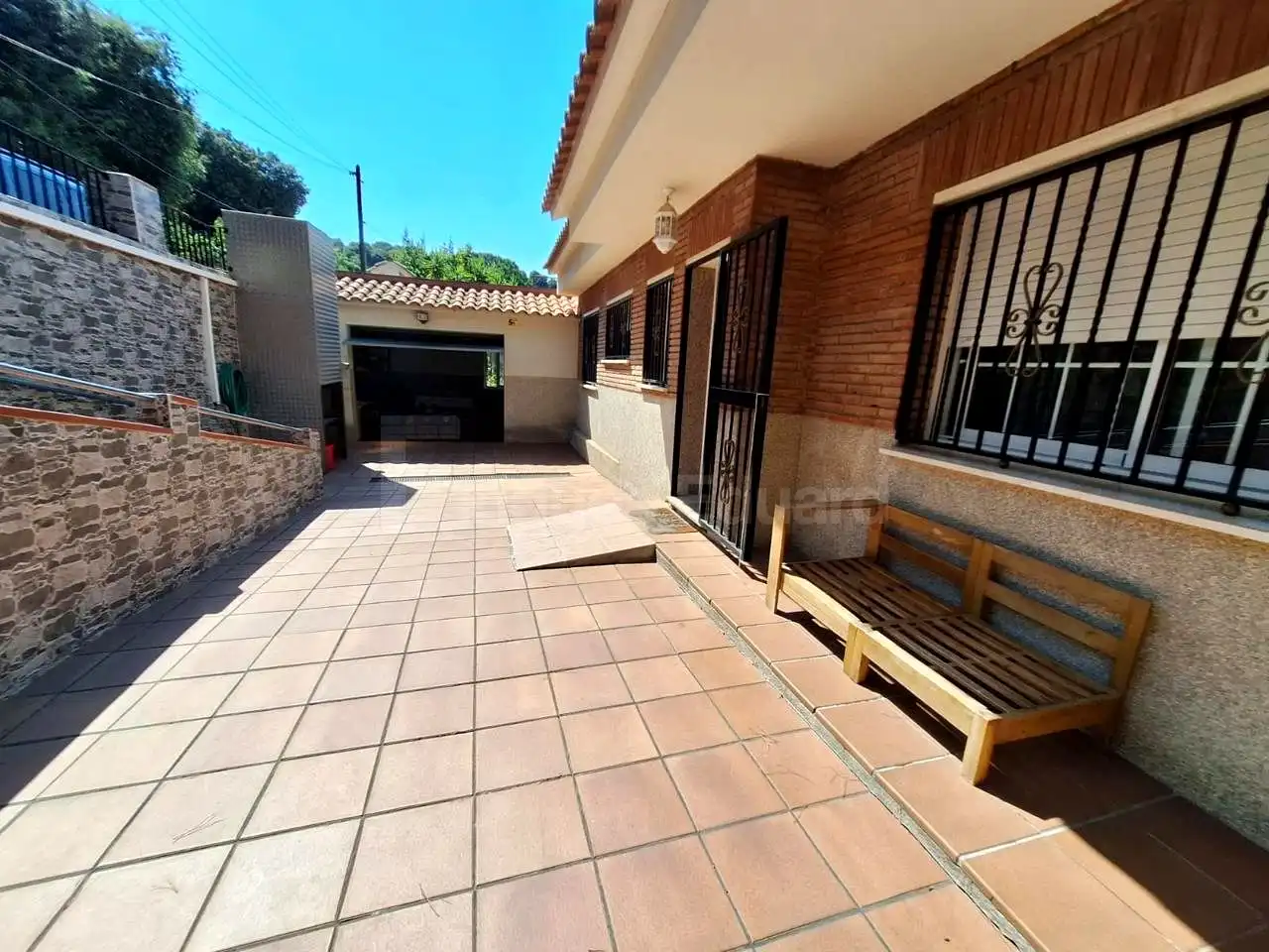 Vista exterior de Casa o xalet en venda en Argentona amb Calefacció, Jardí privat i Terrassa
