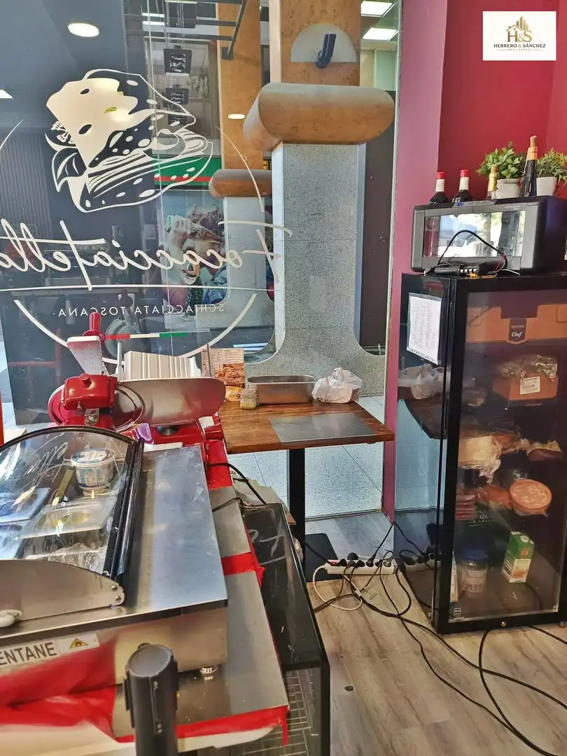 Local comercial de lloguer a Avenida de la Estación, imagen 5