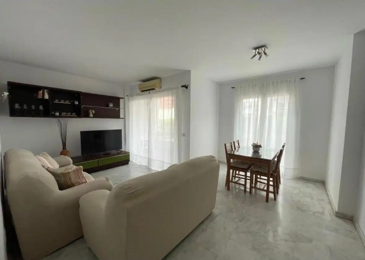 Wohnung zur Miete in Puerto de Estepona