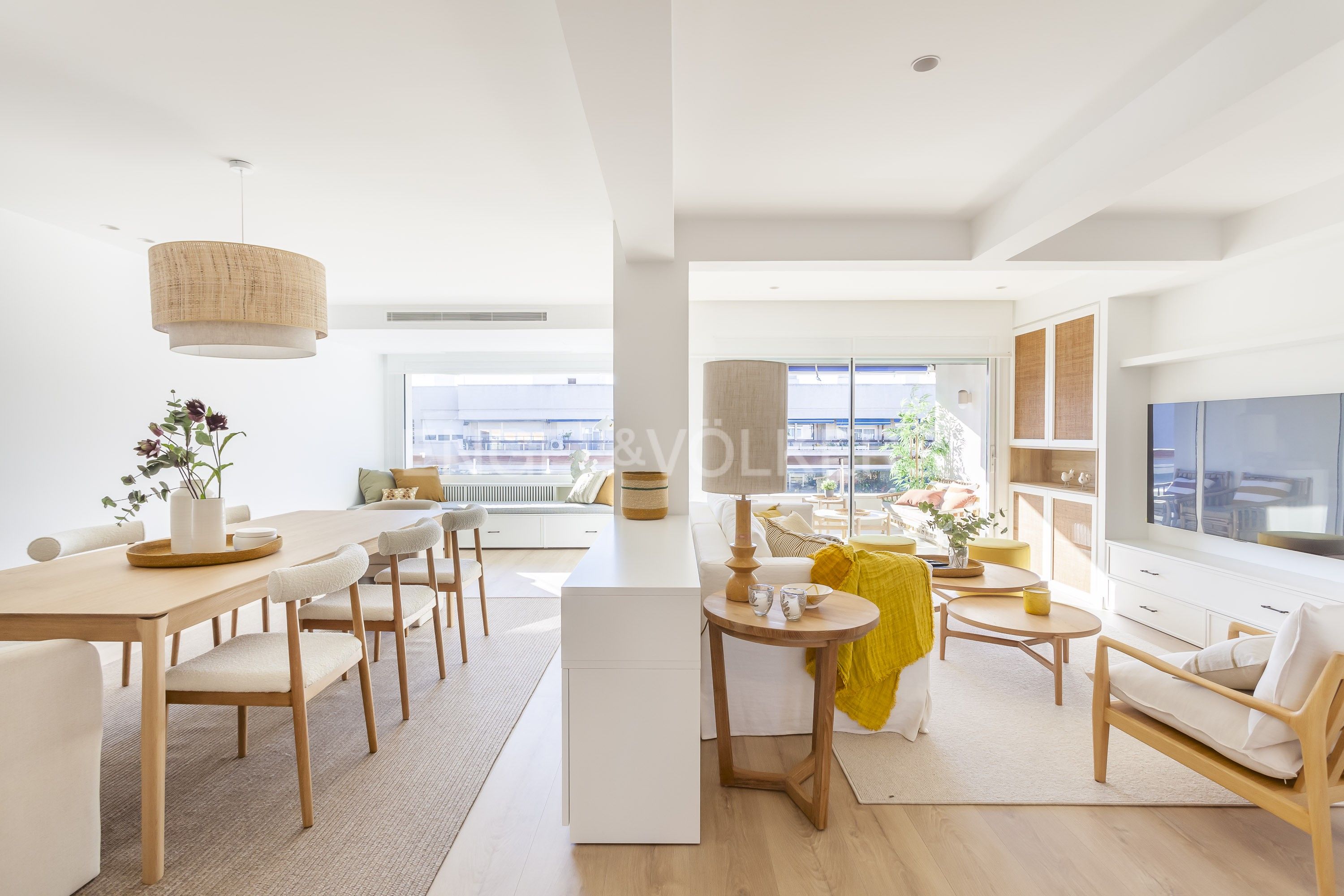 Living room of Apartment for sale in  Madrid Capital  with Air Conditioner, Heating and Terrace