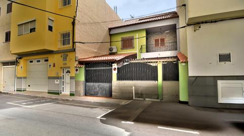 Foto 2 de Casa o xalet en venda a Vecindario - El Doctoral - Cruce de Sardina, Santa Lucía de Tirajana