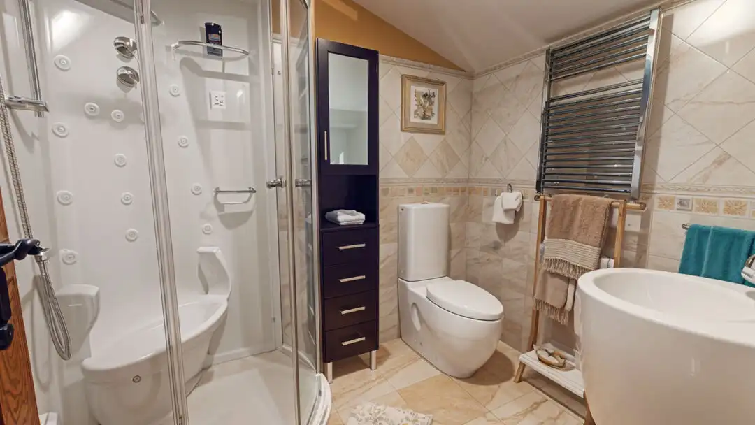 Bathroom of Houses for sale in Campo Real  with Air Conditioner, Heating and Private garden