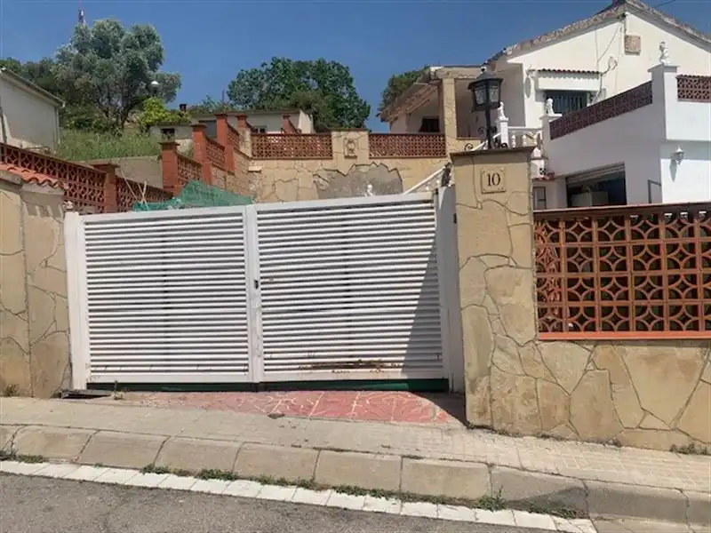 Villa zum Verkauf in Carrer de la Segarra, imagen 3