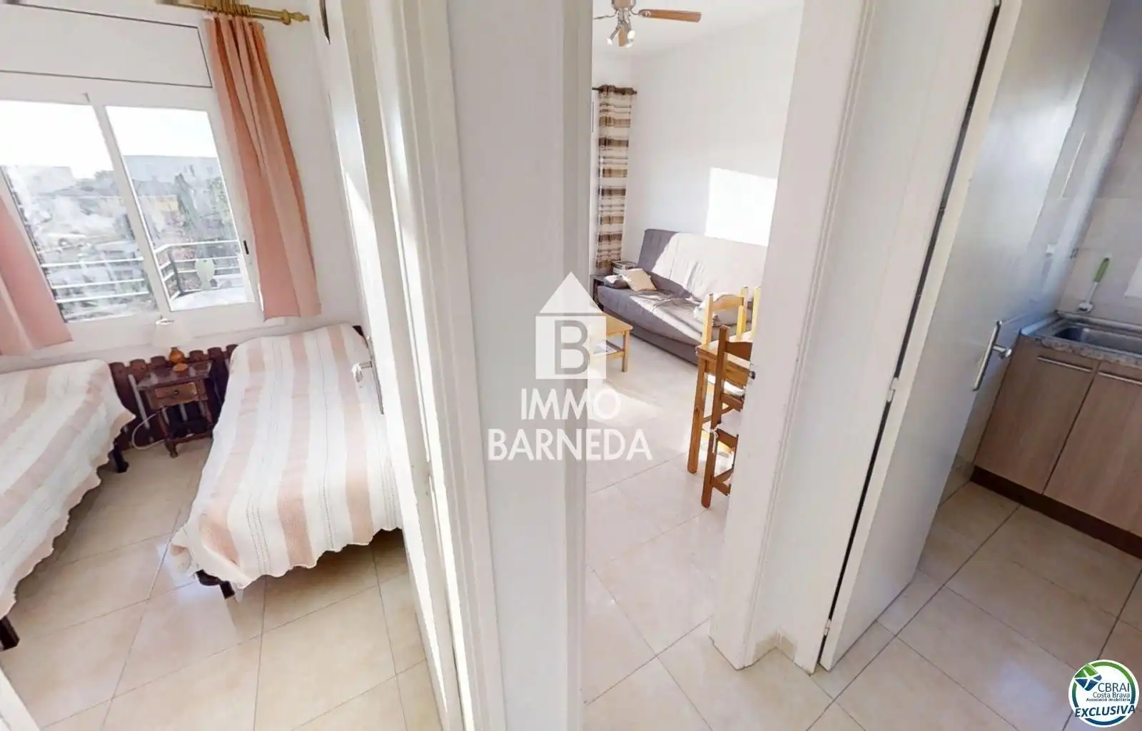 Exterior view of Flat for sale in Roses  with Heating, Terrace and Swimming Pool