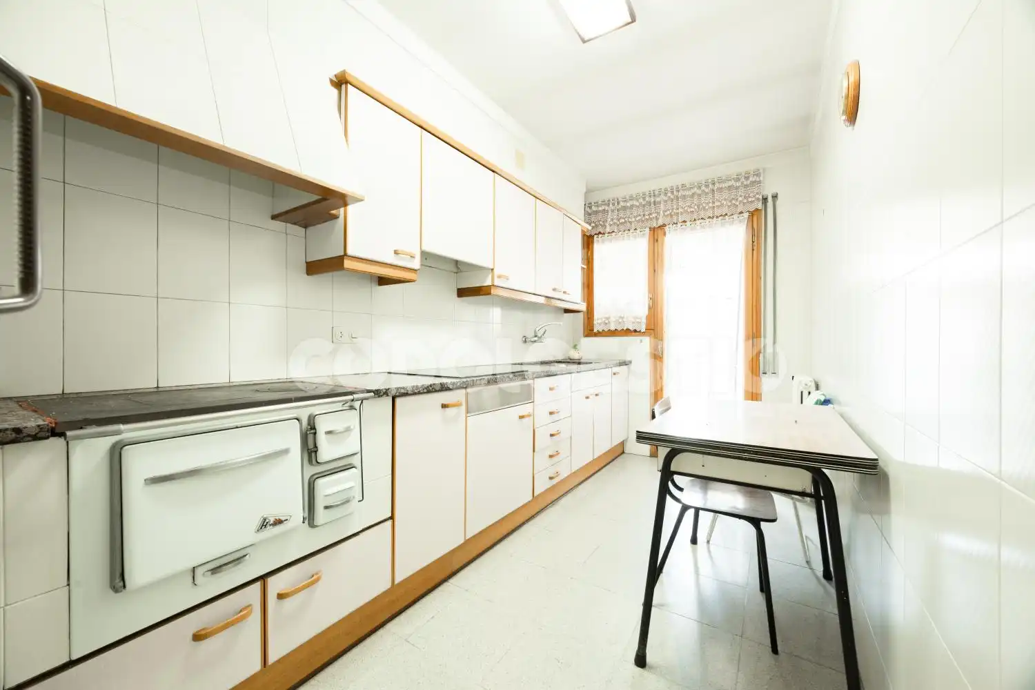 Cuina de Casa o xalet en venda en Torelló amb Terrassa i Balcó