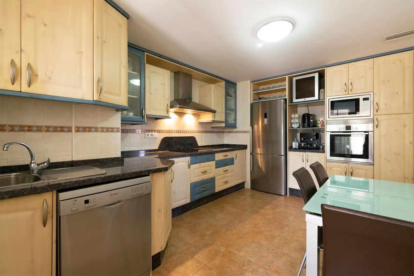 Cocina de Casa o chalet en venta en Cartagena con Aire acondicionado, Calefacción y Jardín privado