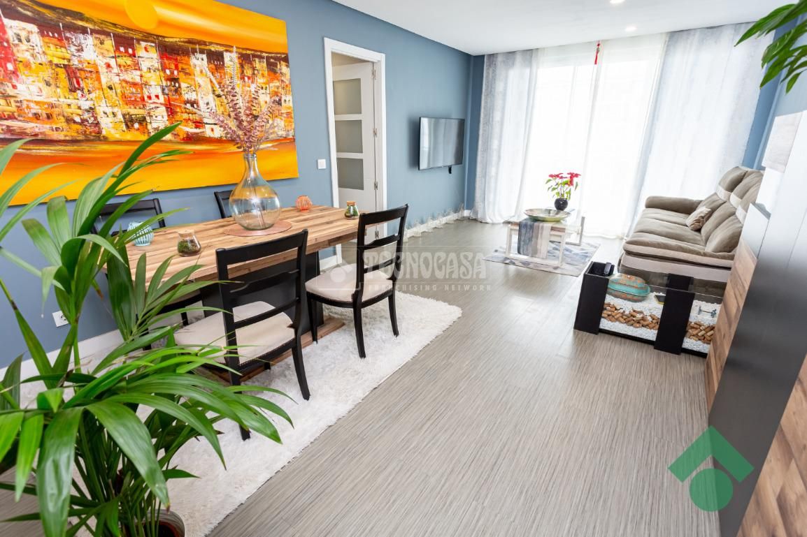 Sala de estar de Piso en venta en Algeciras con Calefacción y Balcón