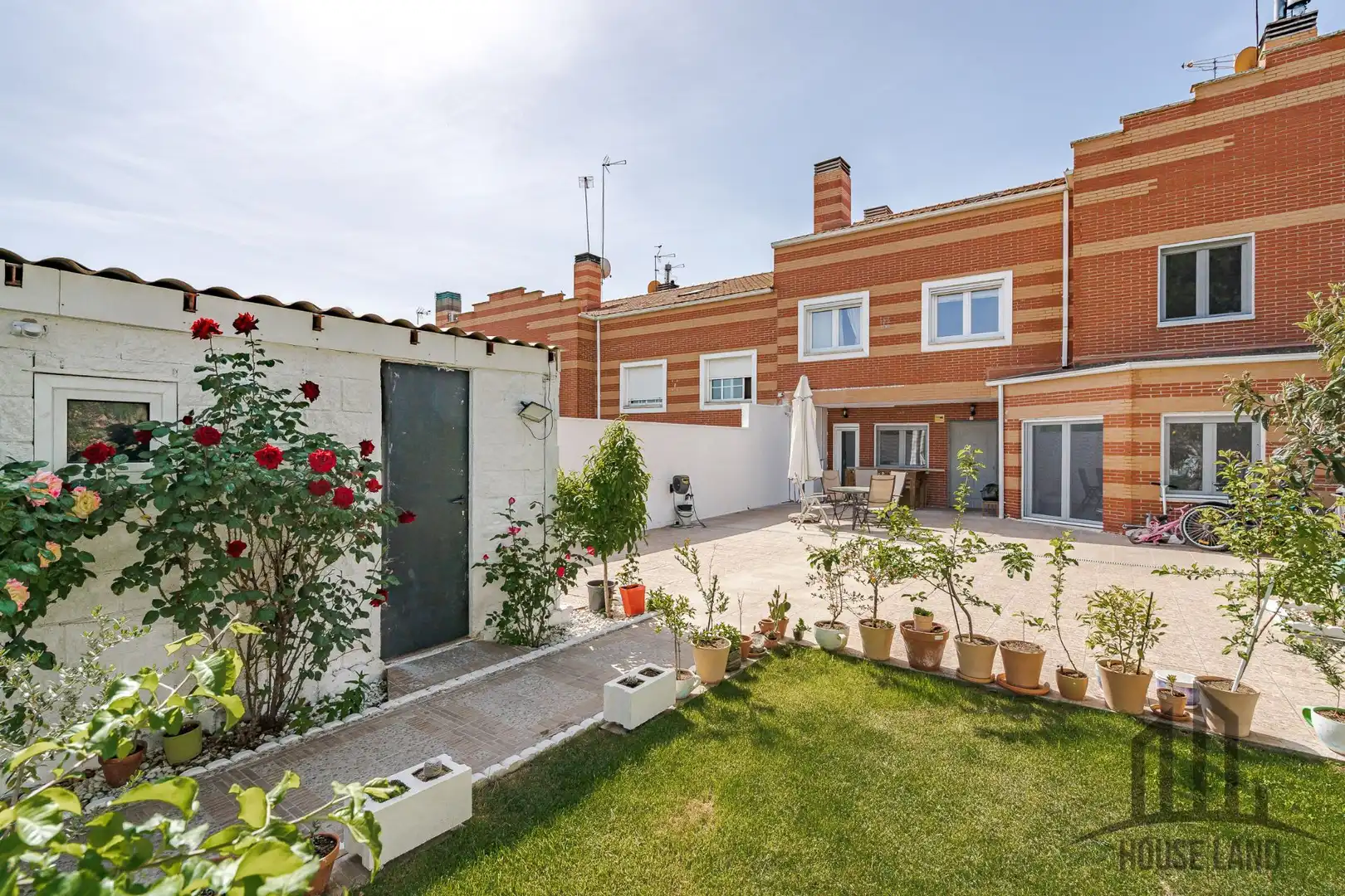 Jardín de Casa adosada en venta en Meco con Aire acondicionado, Calefacción y Trastero