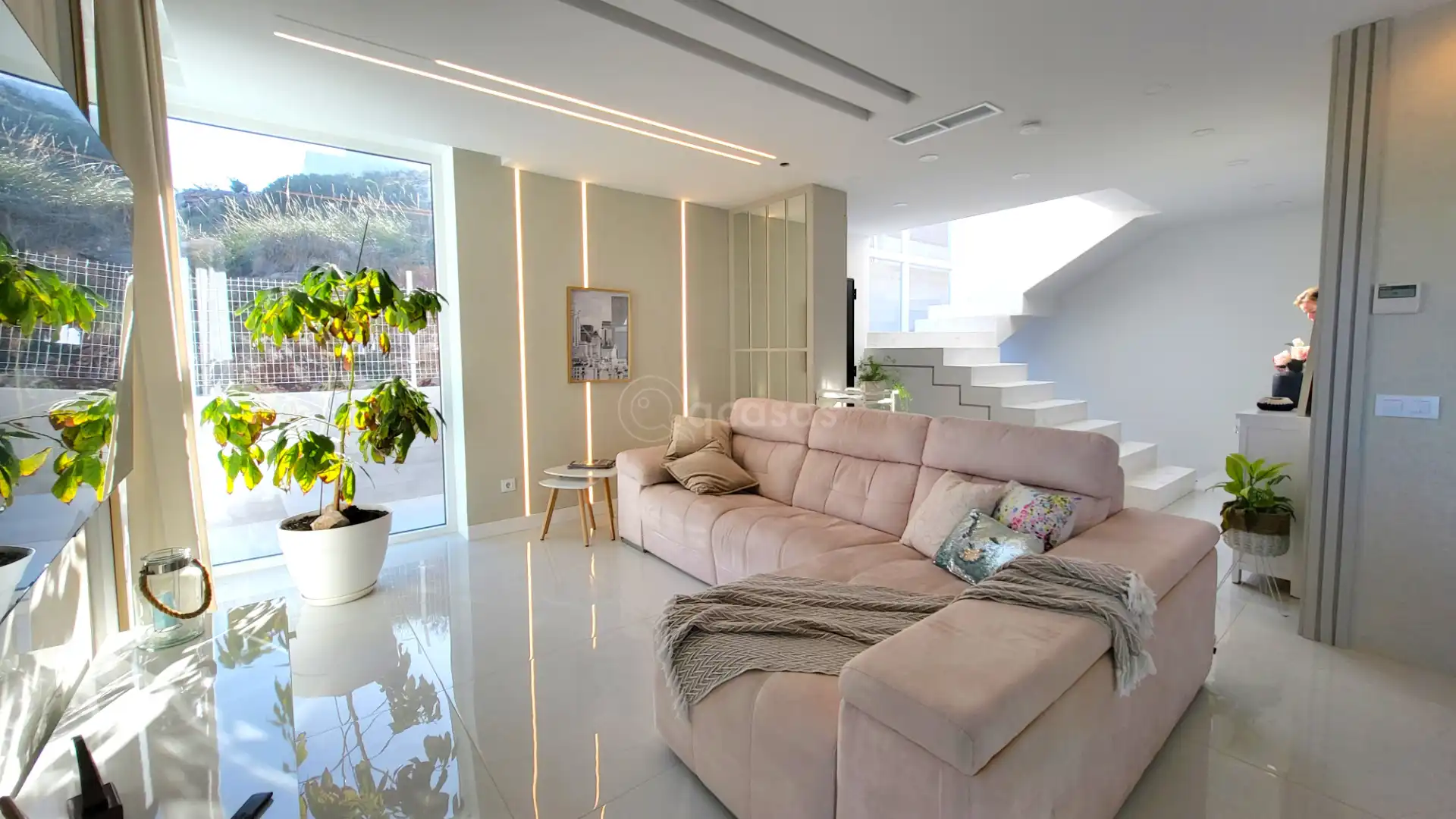 Sala de estar de Casa o chalet en venta en Benalmádena con Aire acondicionado, Calefacción y Jardín privado