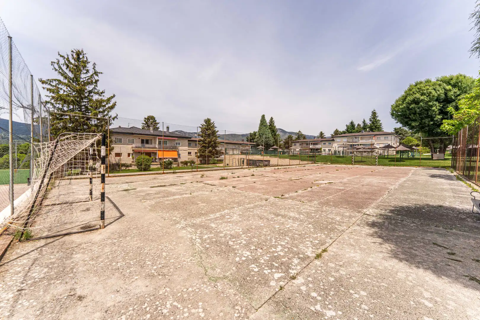 Vista exterior de Pis en venda en Guadarrama amb Calefacció, Terrassa i Traster